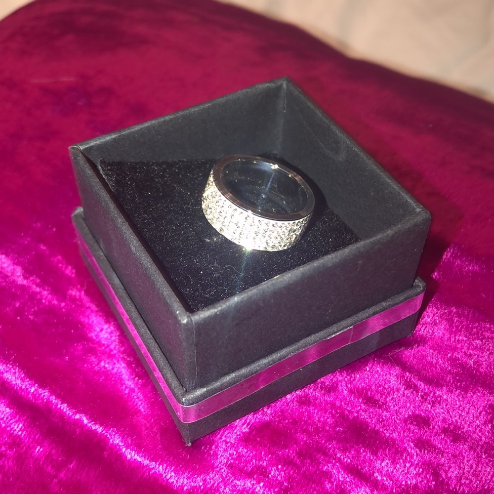 💍 Ring - Picture 3 of 7